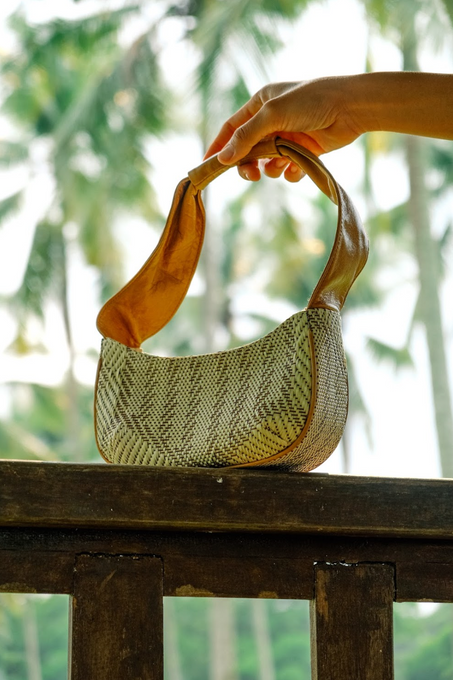 mini swing bag in tan