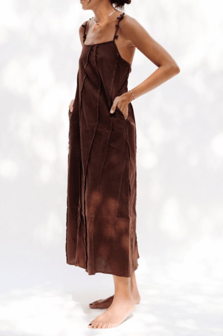 midi daisy dress in brownie