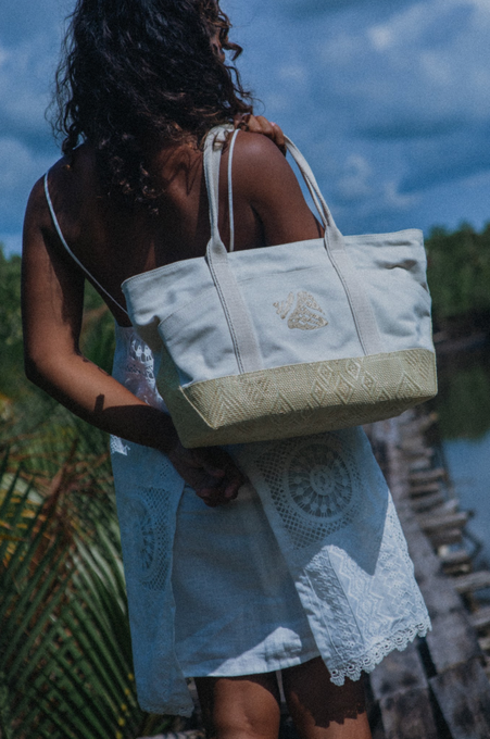 medium paraiso tote in kabibi